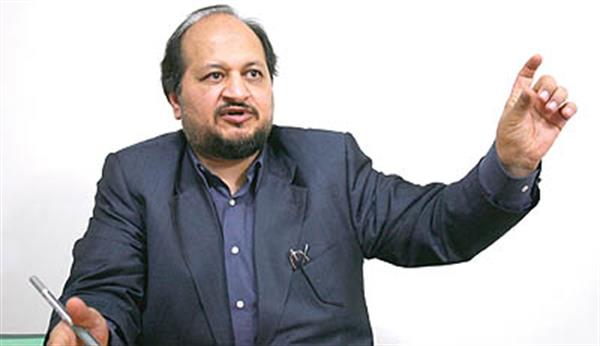 شریعتمداری : این جنگ شهید اقتصادی هم دارد