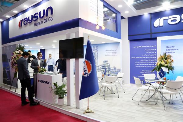 بیست و سومین نمایشگاه نفت گاز و پتروشیمی ایران 32