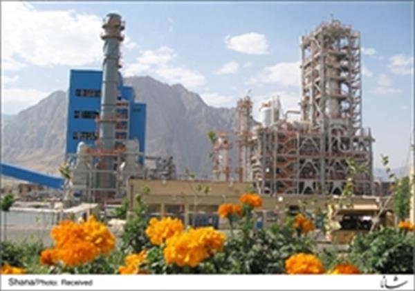 اهدای گواهینامه صنعت سبز به شرکت پتروشیمی خوزستان