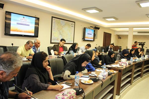 نشست خبری مورخ 5-6-98 7