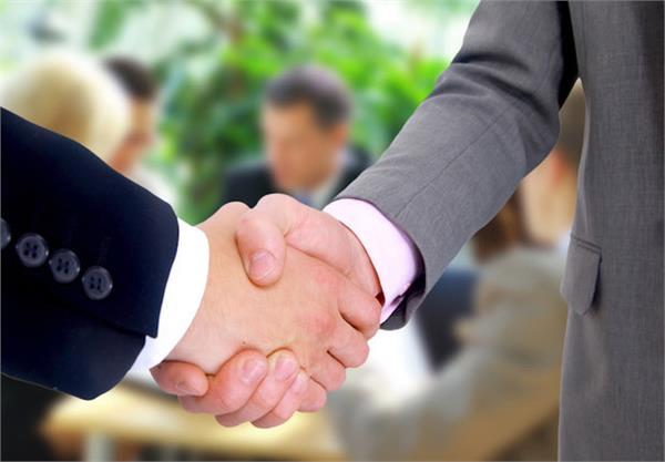 Iran plans strategy to attract foreign investors