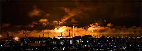 Fire Shuts Down Europe's Largest Oil Refinery