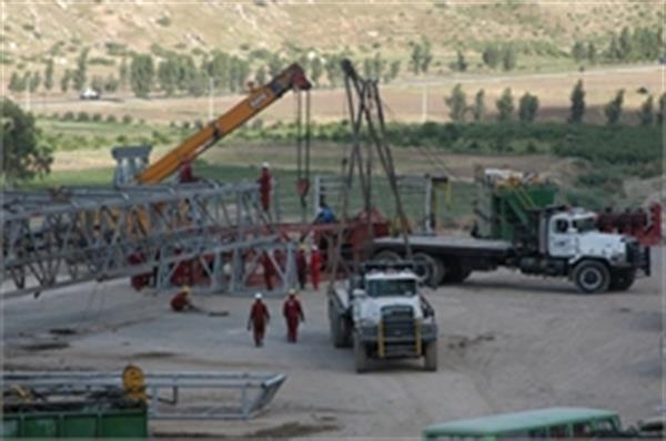 جابجایی ٤٦ دکل حفاری خشکی در مناطق مختلف کشور