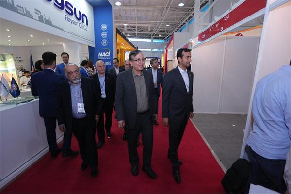 روز اول نمایشگاه نفت و گاز 97 20