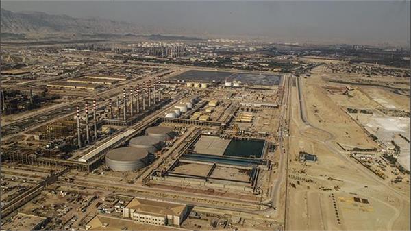 Iran building largest condensates refinery