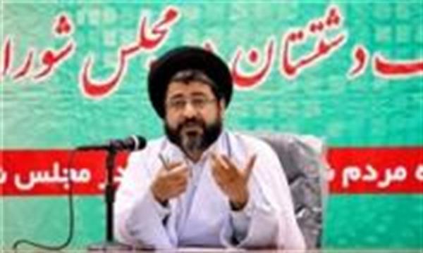 تجدیدنظر در خام‌فروشی و تبدیل نفت به فرآورده اولویت وزیر نفت باشد