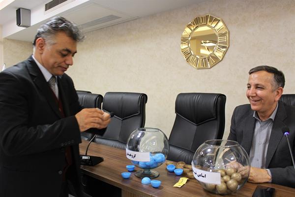 قرعه کشی سومین دوره مسابقات فوتسال اتحادیه صادرکنندگان فرآورده های نفت،گاز و پتروشیمی ایران 11