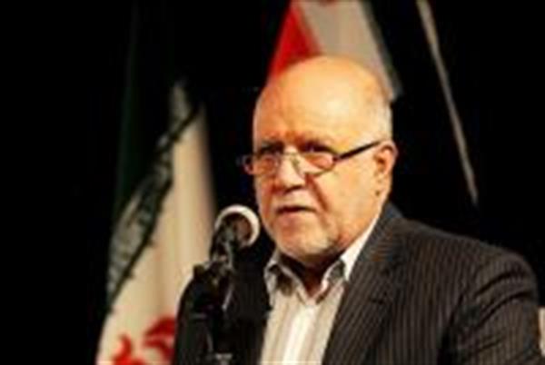 واکنش زنگنه به کاهش قیمت نفت پس از تصمیم اوپک: "عجیب است، نمی‌دانم چرا؟"