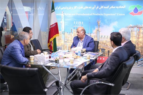 روز دوم نمایشگاه نفت و گاز 97 1