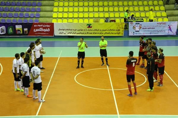 فوتسال نیمه نهایی اوپکس 19