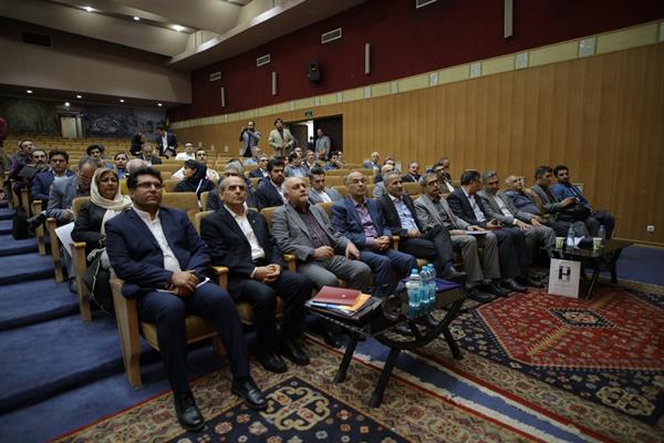 دومین روز نمایشگاه 98 24