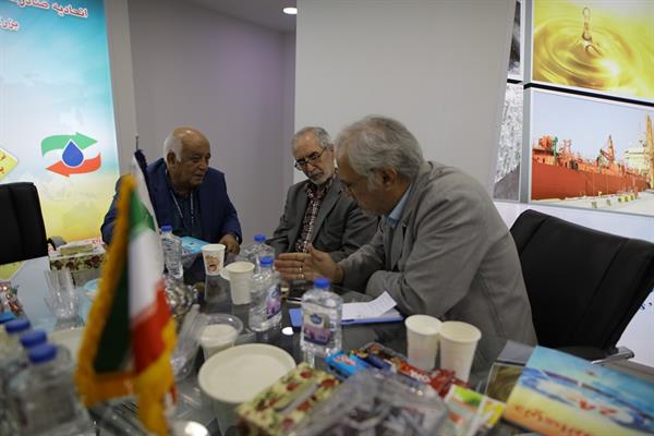 اولین روز نمایشگاه 98 37