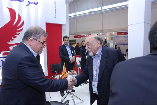 روز اول نمایشگاه نفت و گاز 97 45