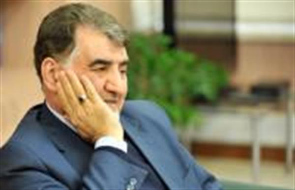 انتقادات شدید ارزی آل‌اسحاق: افرادی که تصمیماتشان به کشور لطمه می‌زند محاکمه شوند
