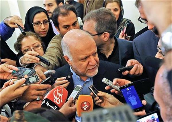 اظهار امیدواری زنگنه به امضای نخستین قرارداد جدید نفتی تا پایان دولت یازدهم