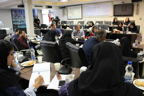 نشست خبری مورخ 3-7-97 6