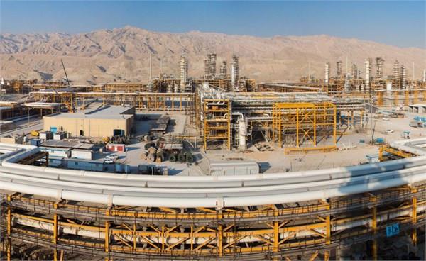 نخستین ردیف پالایشگاه فازهای 22-24 پارس جنوبی آماده دریافت گاز ترش شد