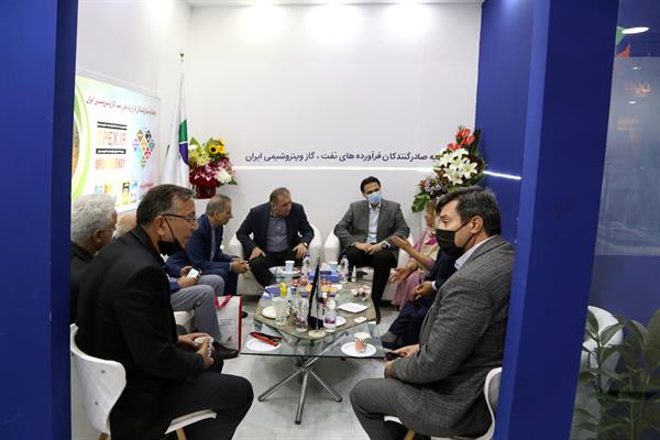 بیست و سومین نمایشگاه نفت گاز و پتروشیمی ایران 37