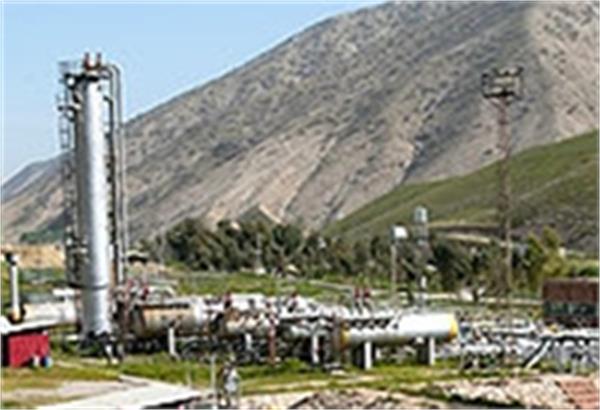 اهدا تندیس سیمین خدمات سبز به شرکت پخش منطقه اهواز
