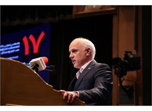 قانون مبارزه با قاچاق خاک می‌خورد