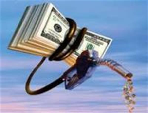 دولت طرح تحول اقتصادی را ناقص اجرا کرد/ وابستگی به نفت افزایش یافت