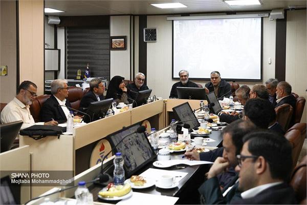 Lawmakers briefed on oil sector developments
