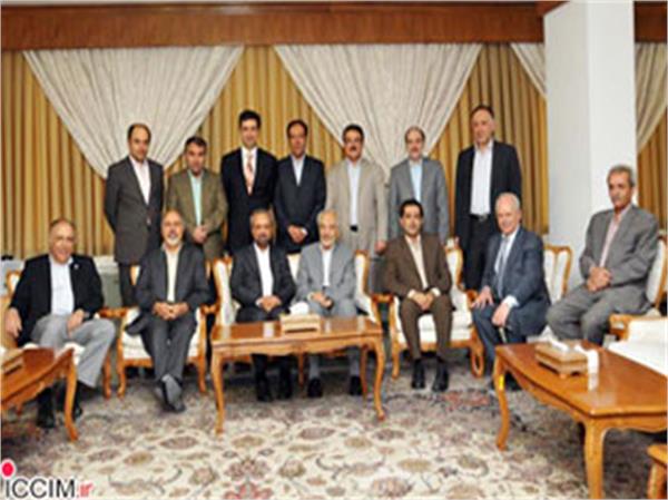 نهاوندیان قدیمی ها وتازه واردها را کنار هم جمع کرد