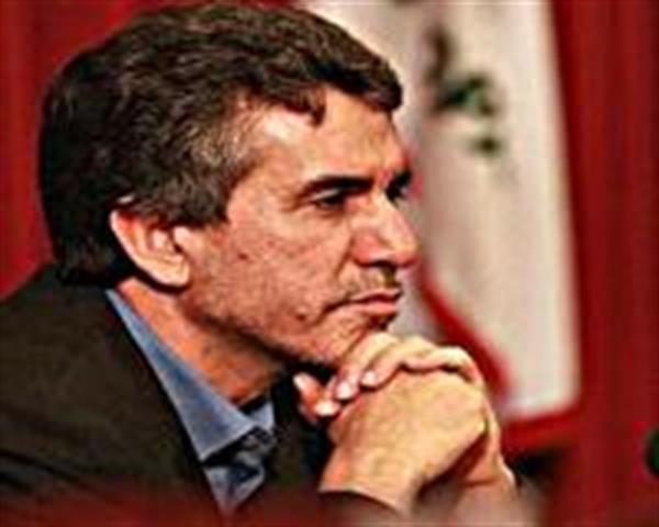 منوچهری جای خود را به شمس داد