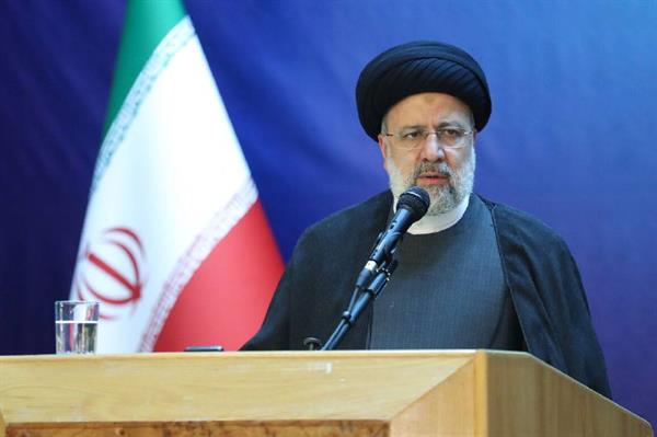 رئیسی: به هیچ‌وجه نمی‌خواهیم قیمت بنزین را افزایش دهیم