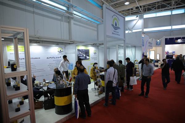 اولین روز نمایشگاه 98 52