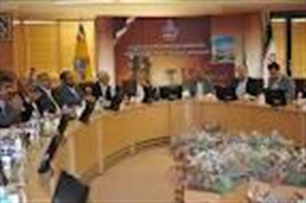 آرایش جدید کمیسیون انرژی در مجلس نهم/ منتقدان وزارت نفت حذف شدند