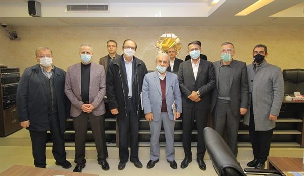 جلسه بررسی فرصت ها و چالش های پیش رو و ضرورت ایجاد نهاد تنظیم گر در صنعت نفت و فرآورده های نفتی کشور 6