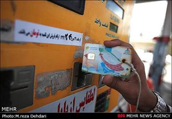 در گفتگو با مهر اعلام شد؛ پمپ بنزین‌ها آماده حذف کارت‌ها شدند/ احتمال توقف عرضه کارتی بنزین