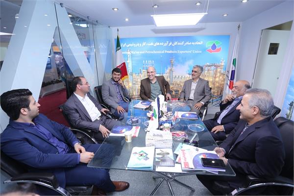 روز اول نمایشگاه نفت و گاز 97 5