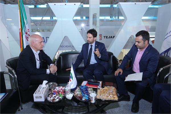 روز دوم نمایشگاه نفت و گاز 97 5