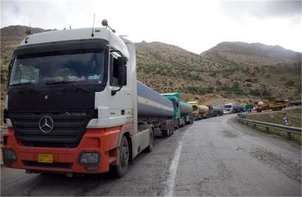 فرماندار مریوان: تردد تانکرهای حامل سوخت عراقی به ایران از سرگرفته شد