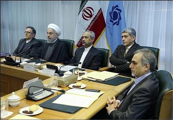 کاهش ظاهراً غیردستوری نرخ سود بلافاصله پس از یک "دستور"