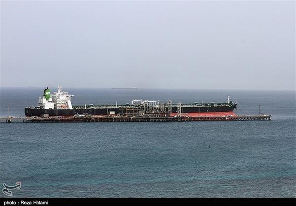 ایران برداشت از نفت شناور بر روی دریا را آغاز کرد
