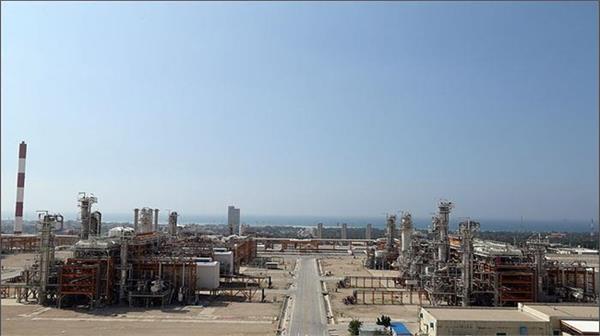 Iran to launch major refinery by mid-March