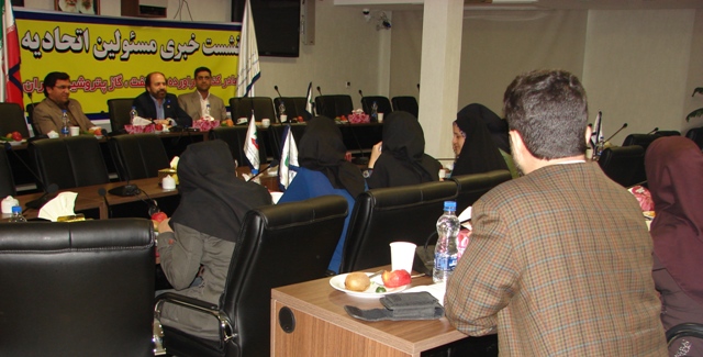 نشست خبری حسن خسروجردی، رییس هیات مدیره صادر کنندگان فراورده های نفت، گاز و پتروشیمی ایران