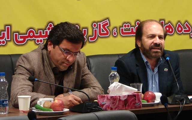 نشست خبری حسن خسروجردی، رییس هیات مدیره صادر کنندگان فراورده های نفت، گاز و پتروشیمی ایران