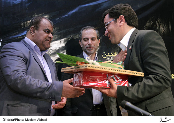 قدردانی وزیر نفت از غرفه های برگزیده هفدهمین نمایشگاه نفت