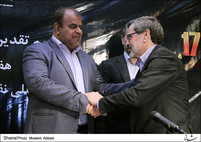 قدردانی وزیر نفت از غرفه های برگزیده هفدهمین نمایشگاه نفت