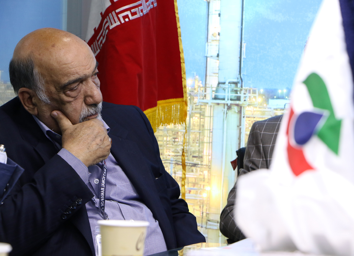 گزارش تصویری از نشست های اولین روز نمایشگاه بین المللی نفت، گاز و پتروشیمی با حضور جناب آقای دکتر حسینی مدیر عامل بورس انرژی و جمعی از مدیران و کارشناسان حوزه انرژی