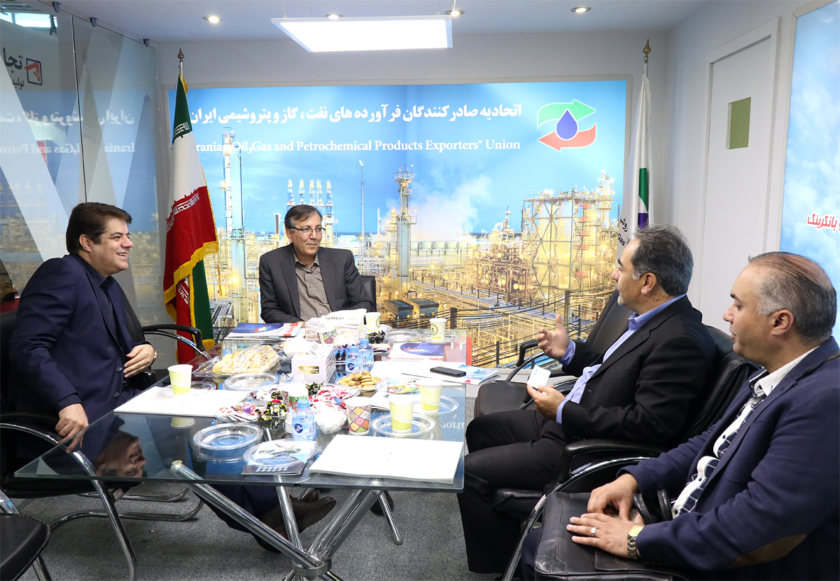 نشست های تخصصی روز دوم نمایشگاه بین المللی نفت ، گاز و پتروشیمی  در غرفه اتحادیه